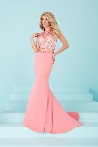 Christina Wu Prom Style #16254 #0 default thumbnail