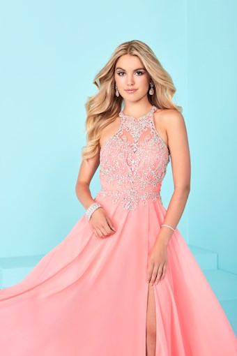 Christina Wu Prom Style #16255 #0 default thumbnail