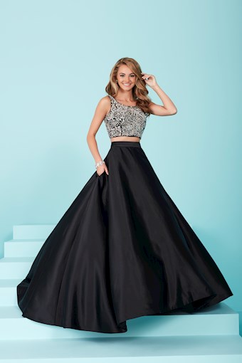 Christina Wu Prom Style #16258 #4 thumbnail