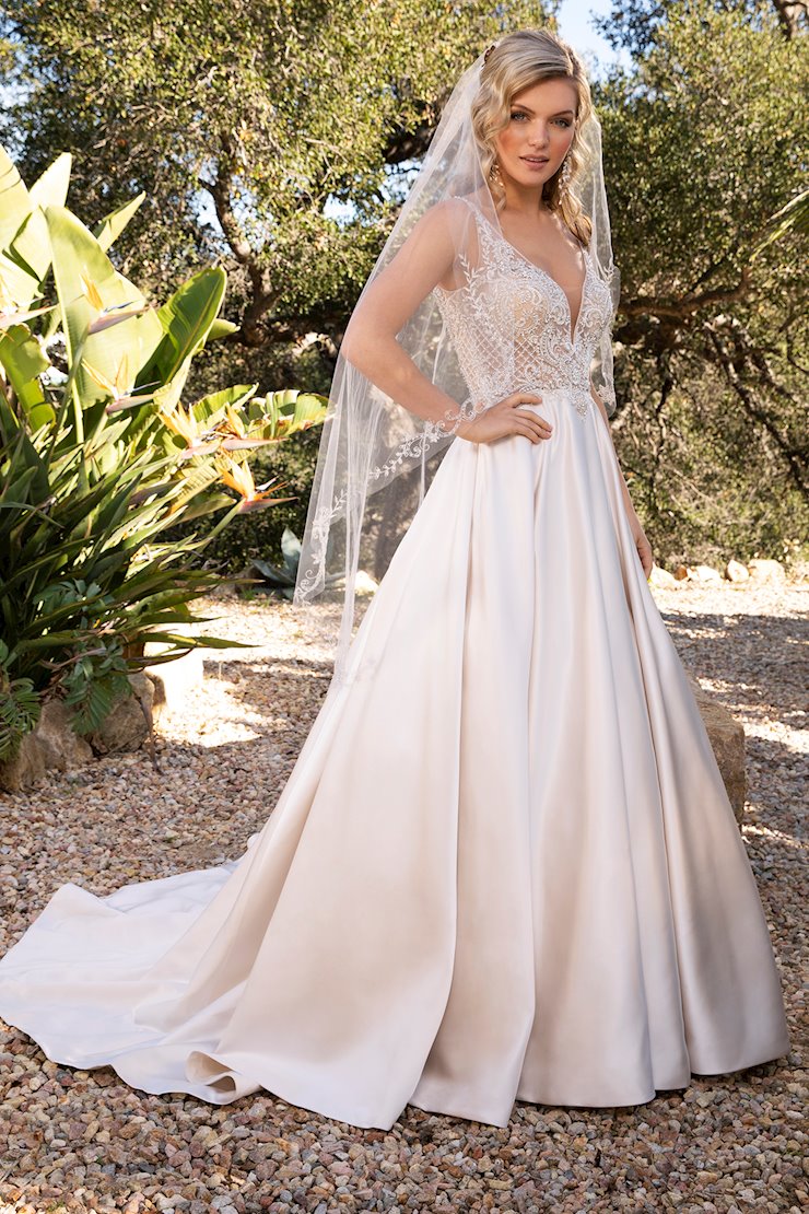 Casablanca Bridal Burr Bridal