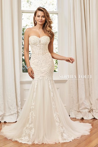 Sophia Tolli Indira