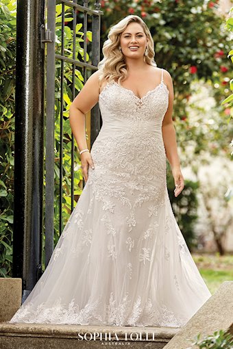 Sophia Tolli Esmerelda