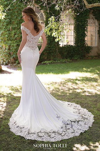 Sophia Tolli Jasper