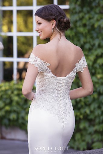 Sophia Tolli Jasper