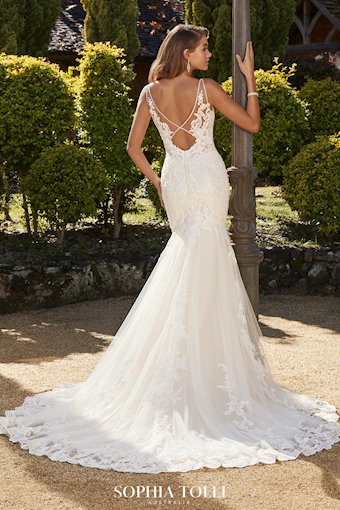 Sophia Tolli Carmen