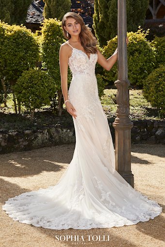 Sophia Tolli Carmen