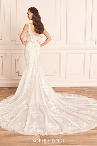Sophia Tolli Roberta