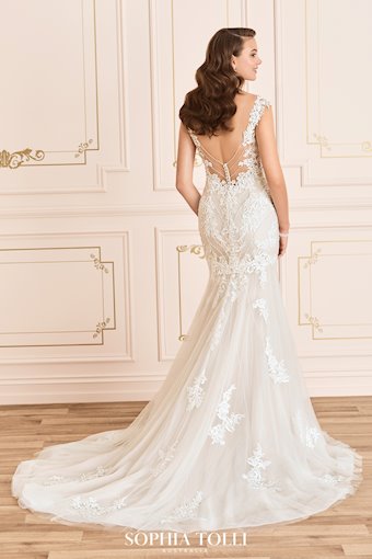 Sophia Tolli Tiarn