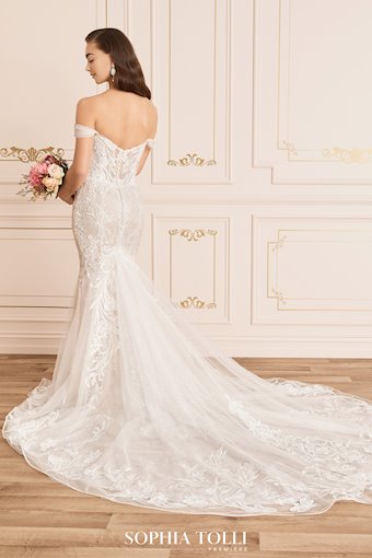 Sophia Tolli Clarissa