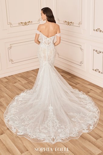 Sophia Tolli Clarissa