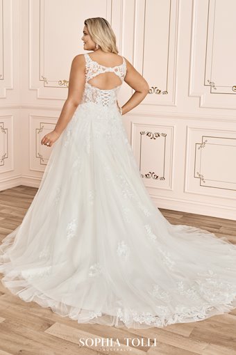 Sophia Tolli Chiara