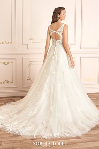 Sophia Tolli Chiara