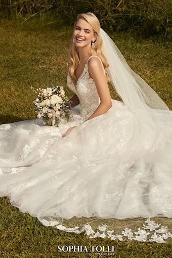 Sophia Tolli Seraphina