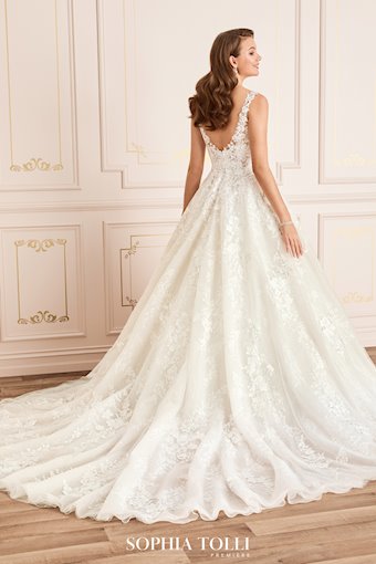 Sophia Tolli Seraphina