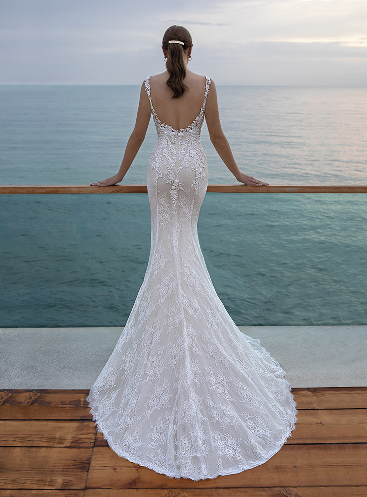 Demetrios Style #8012 #1 vertical picture