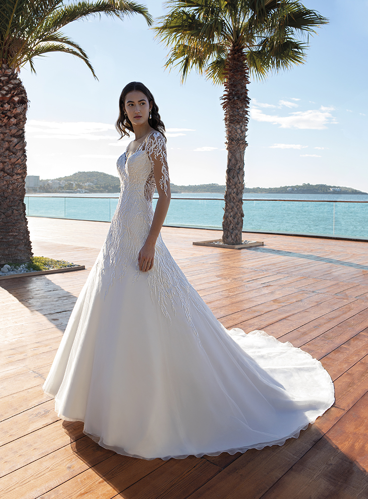 Demetrios Style #8014 #1 vertical picture