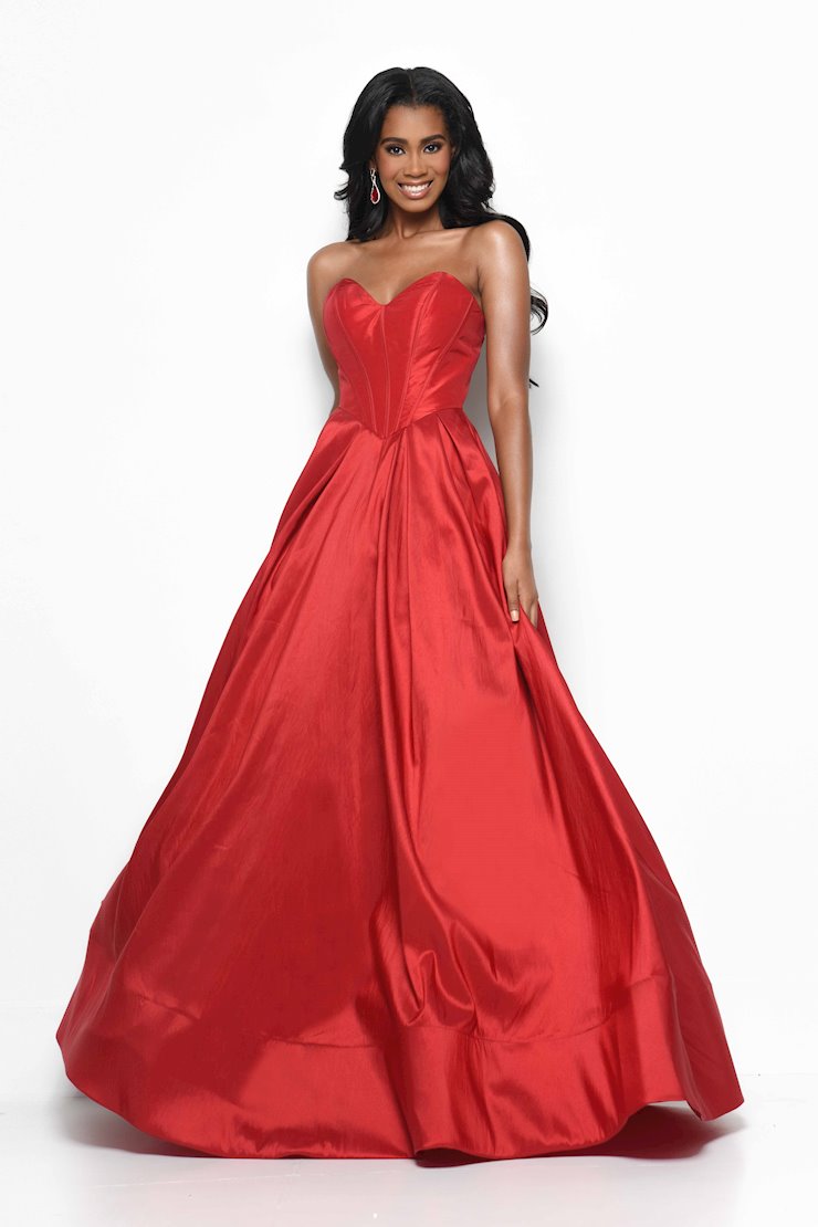 Jasz Couture Style #7059 Image