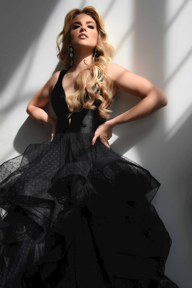 Jasz Couture Style #7106 Image