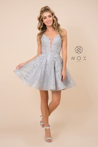 Nox Anabel R682 #4 vertical thumbnail