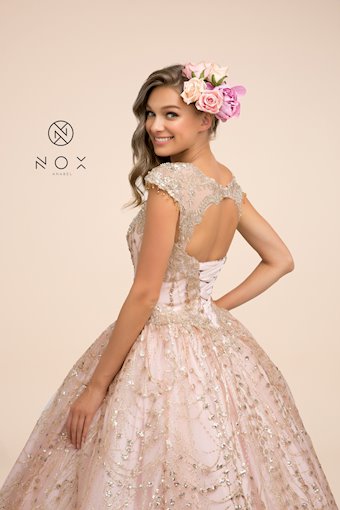 Nox Anabel U803 #2 vertical thumbnail