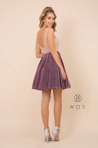 Nox Anabel Y692 #4 vertical thumbnail
