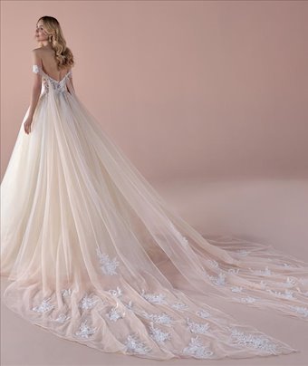 Nicole Milano ROA2004 #2 default backface vertical thumbnail