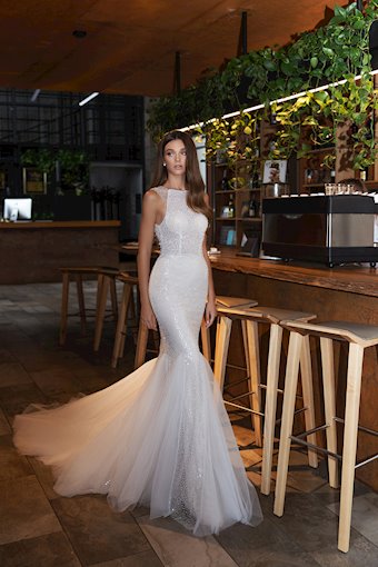 Oliver Martino Betty #0 default frontface vertical thumbnail