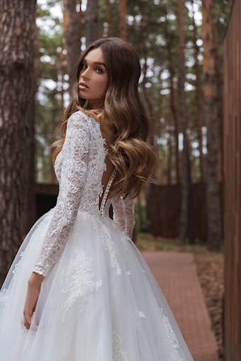 Oliver Martino Milla #1 vertical thumbnail