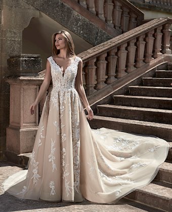 Venus Bridal VE8428