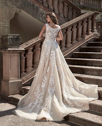 Venus Bridal VE8428