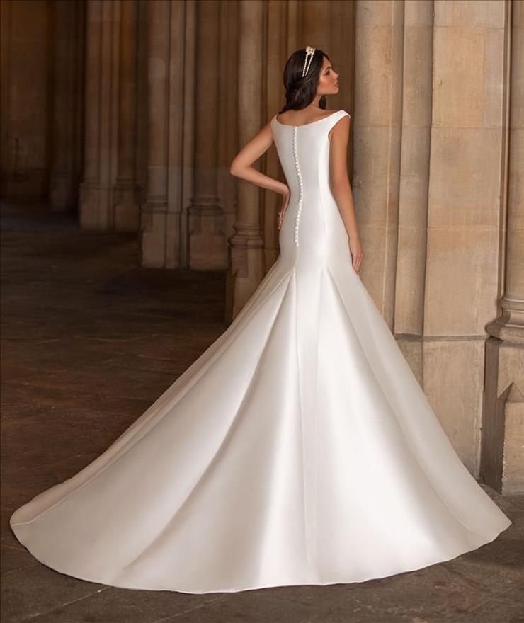 Pronovias Dahl