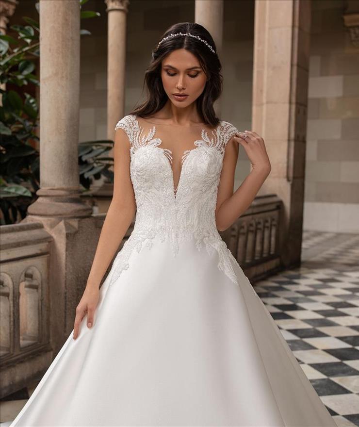 Pronovias Duke