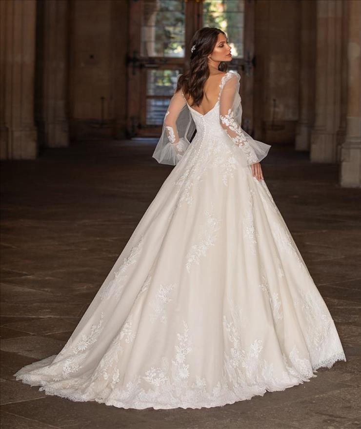 Pronovias Field