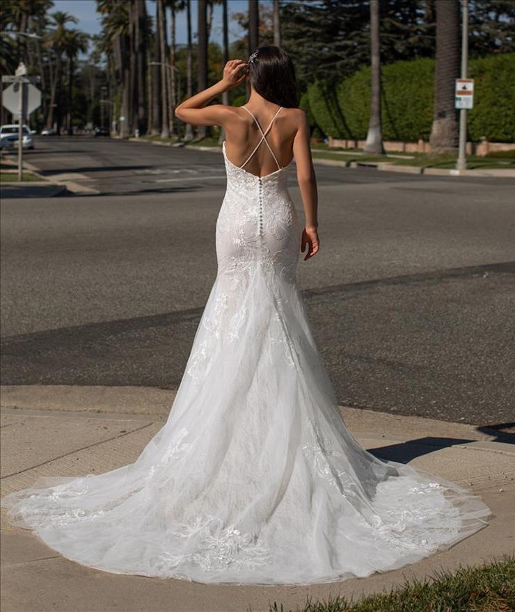 Pronovias Jones