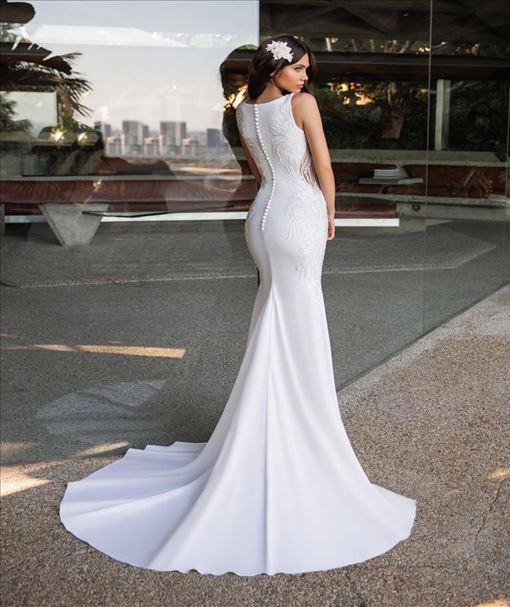 Pronovias Kelly