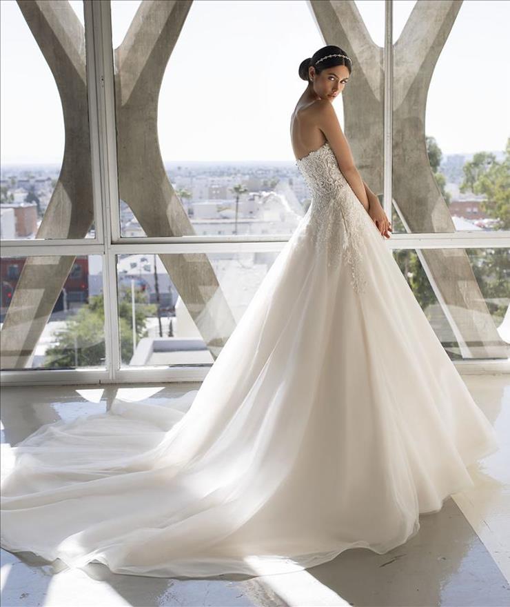 Pronovias Leigh