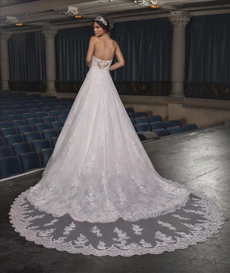 Pronovias Privee Gaynor