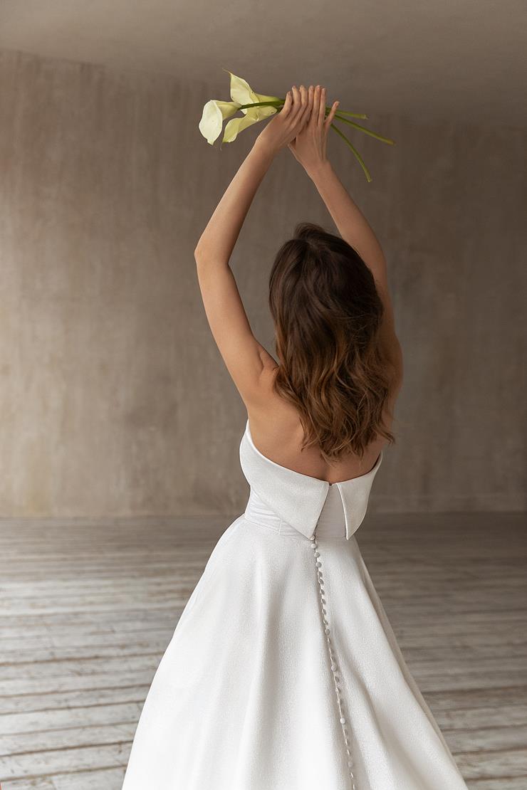 Wona Concept Backface Thumbnail Image