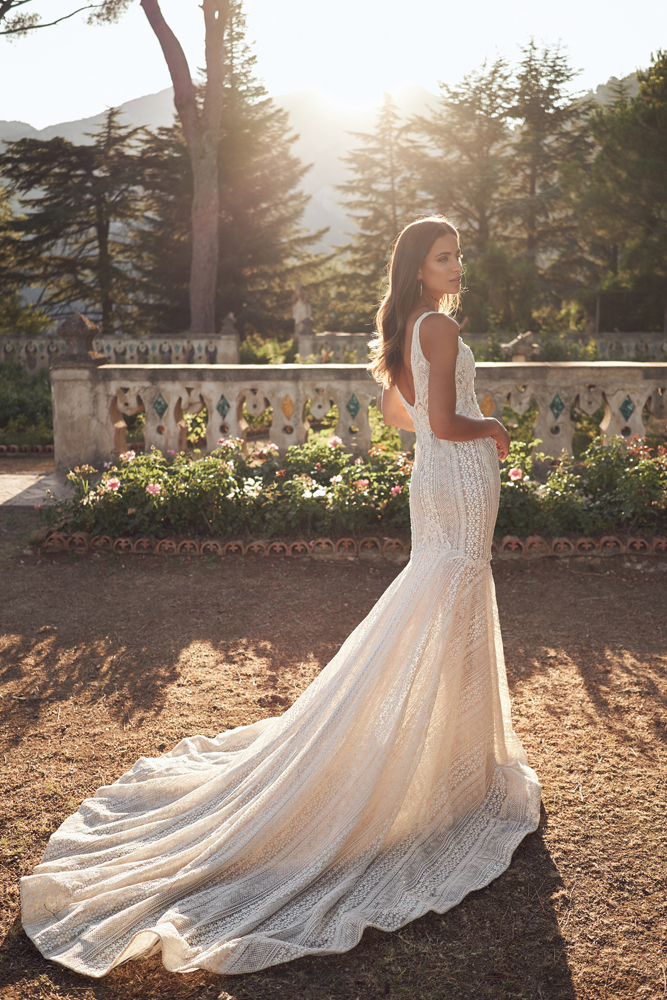 European Couture Backface Thumbnail Image