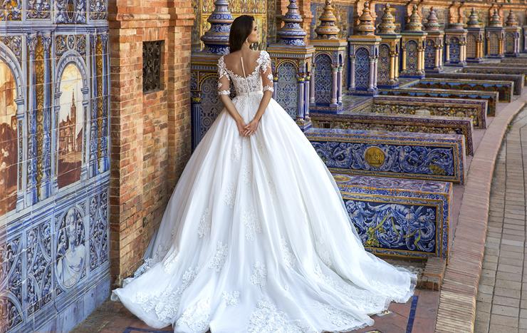 European Couture Backface Thumbnail Image