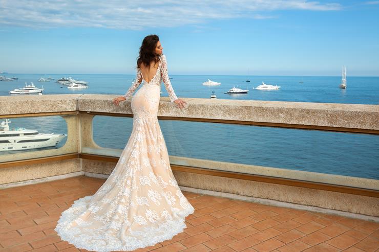 European Couture Backface Thumbnail Image