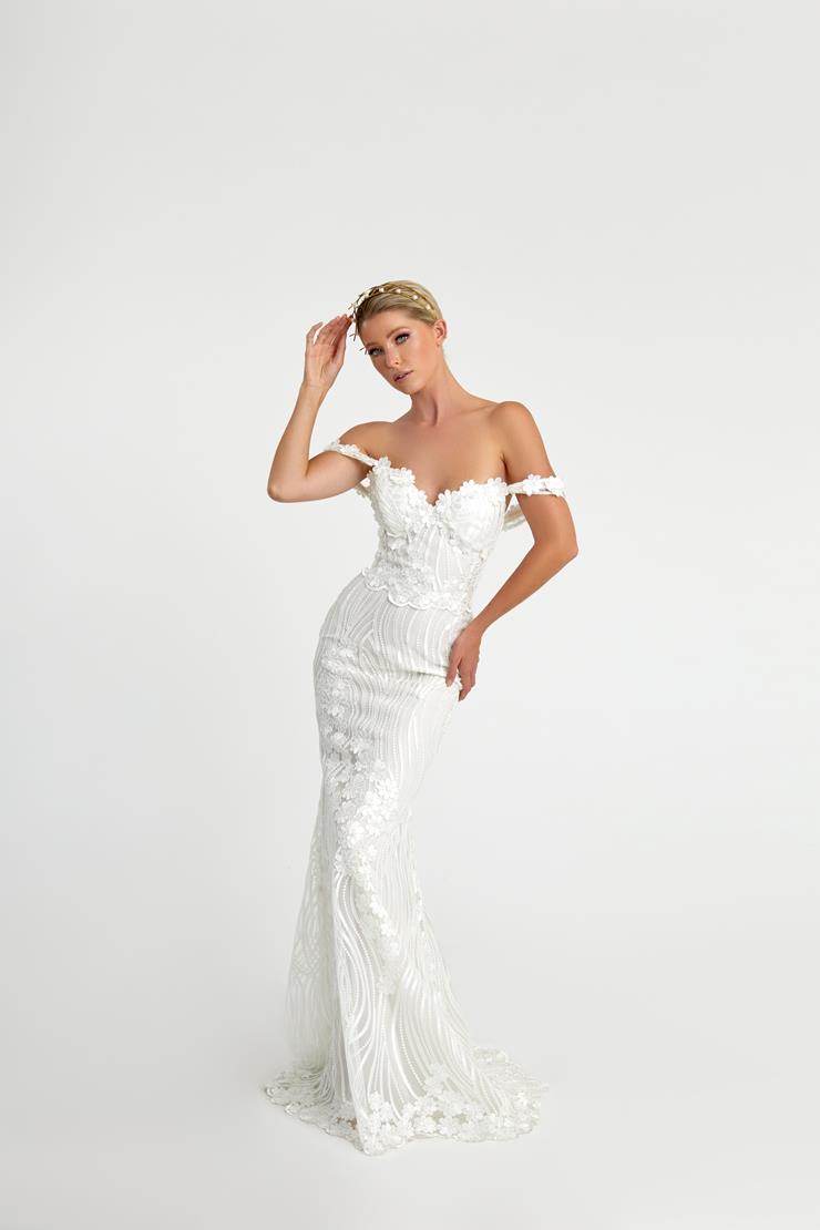Nicole Bakti Style #7102 Image