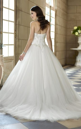 Stella York 5718