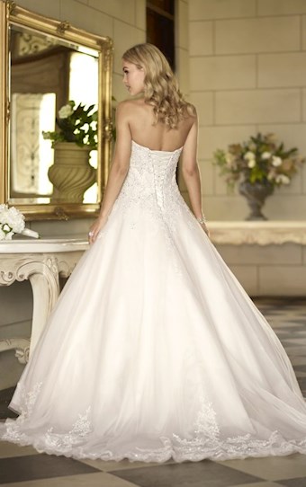 Stella York 5833