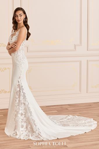Laura Sophia Tolli #2 vertical thumbnail