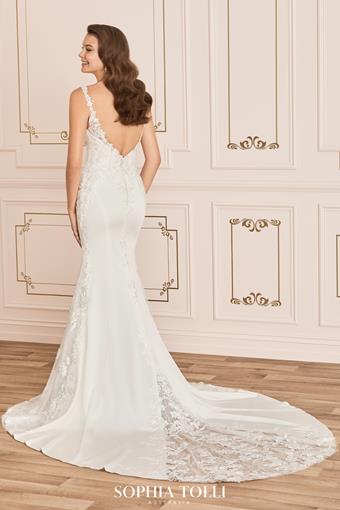 Laura Elise Sophia Tolli #1 default backface vertical thumbnail