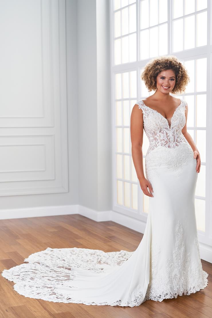 sleek fitted wedding dresses