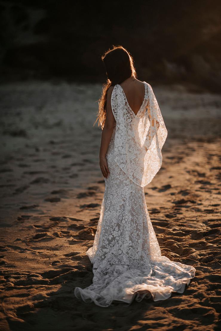 Abella Freya Style #E164 #6 default backface vertical picture