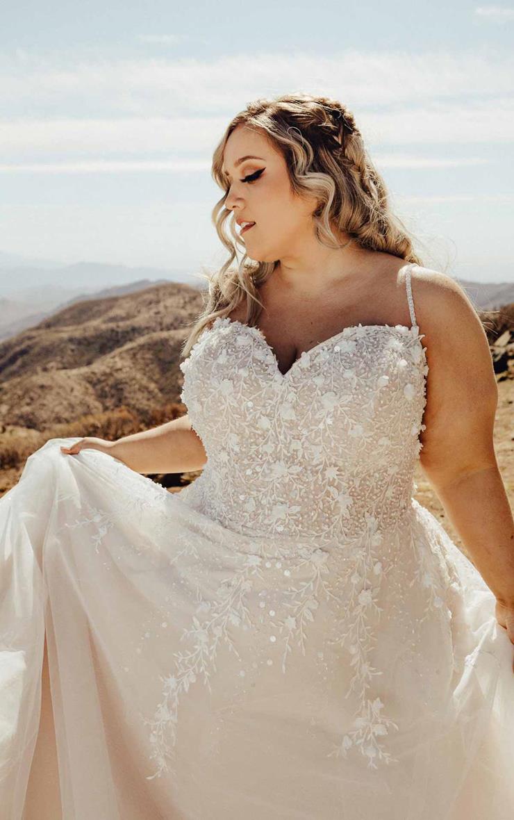 Stella York 7322 Plus #1 vertical picture