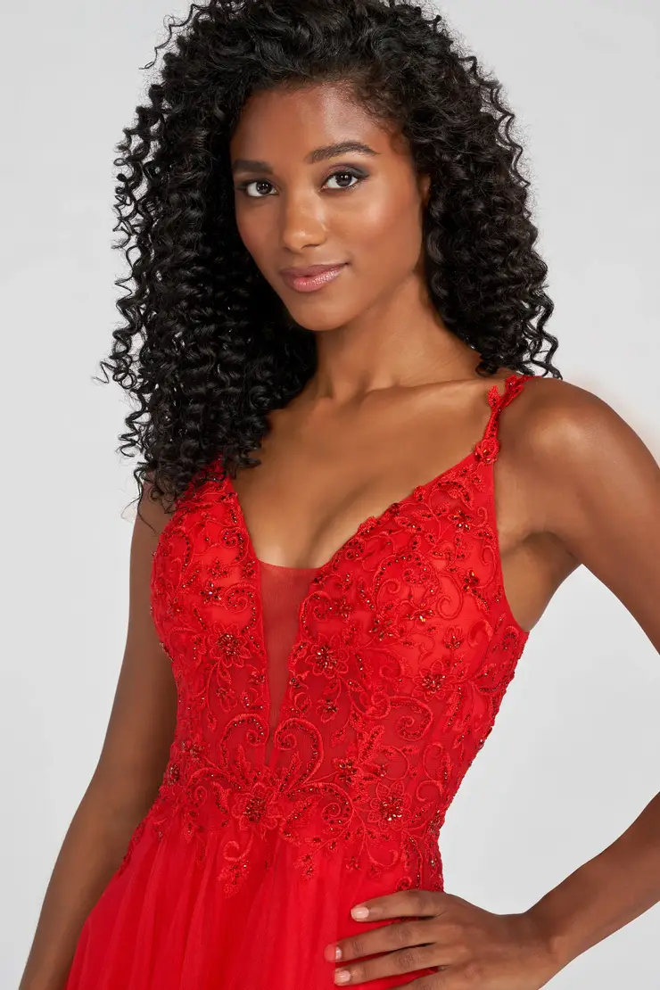 EW122118 #6 Red frontface vertical cropped picture